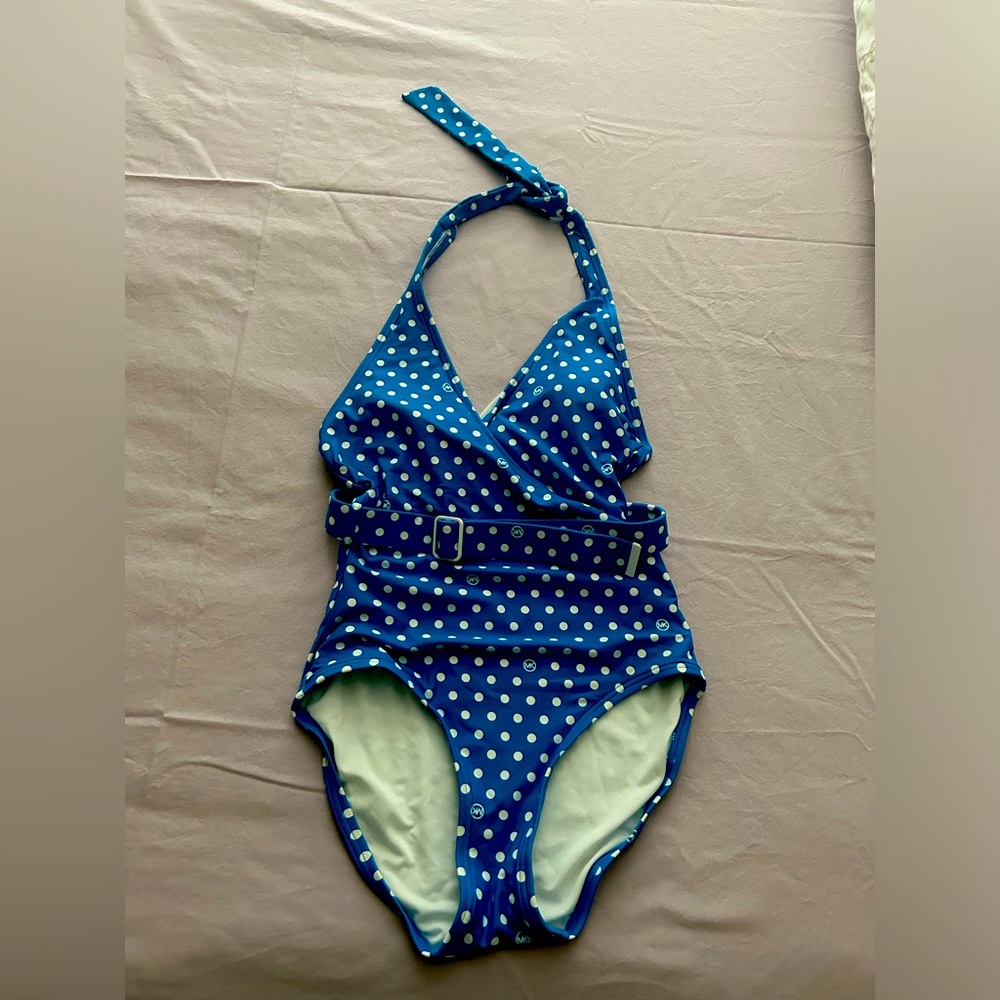 Beautiful Michael Kors Swimming Suits Size 6 💕👙